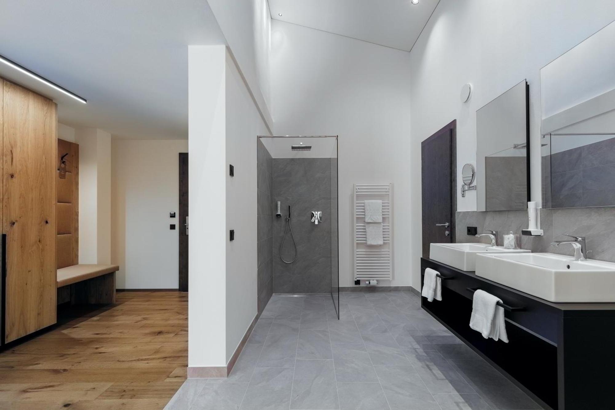 Hotel Alpenrose サン・ヴァレンティーノ・アッラ・ムータ エクステリア 写真