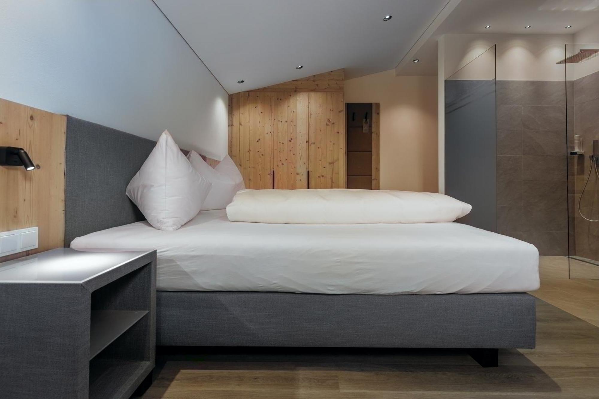 Hotel Alpenrose サン・ヴァレンティーノ・アッラ・ムータ エクステリア 写真